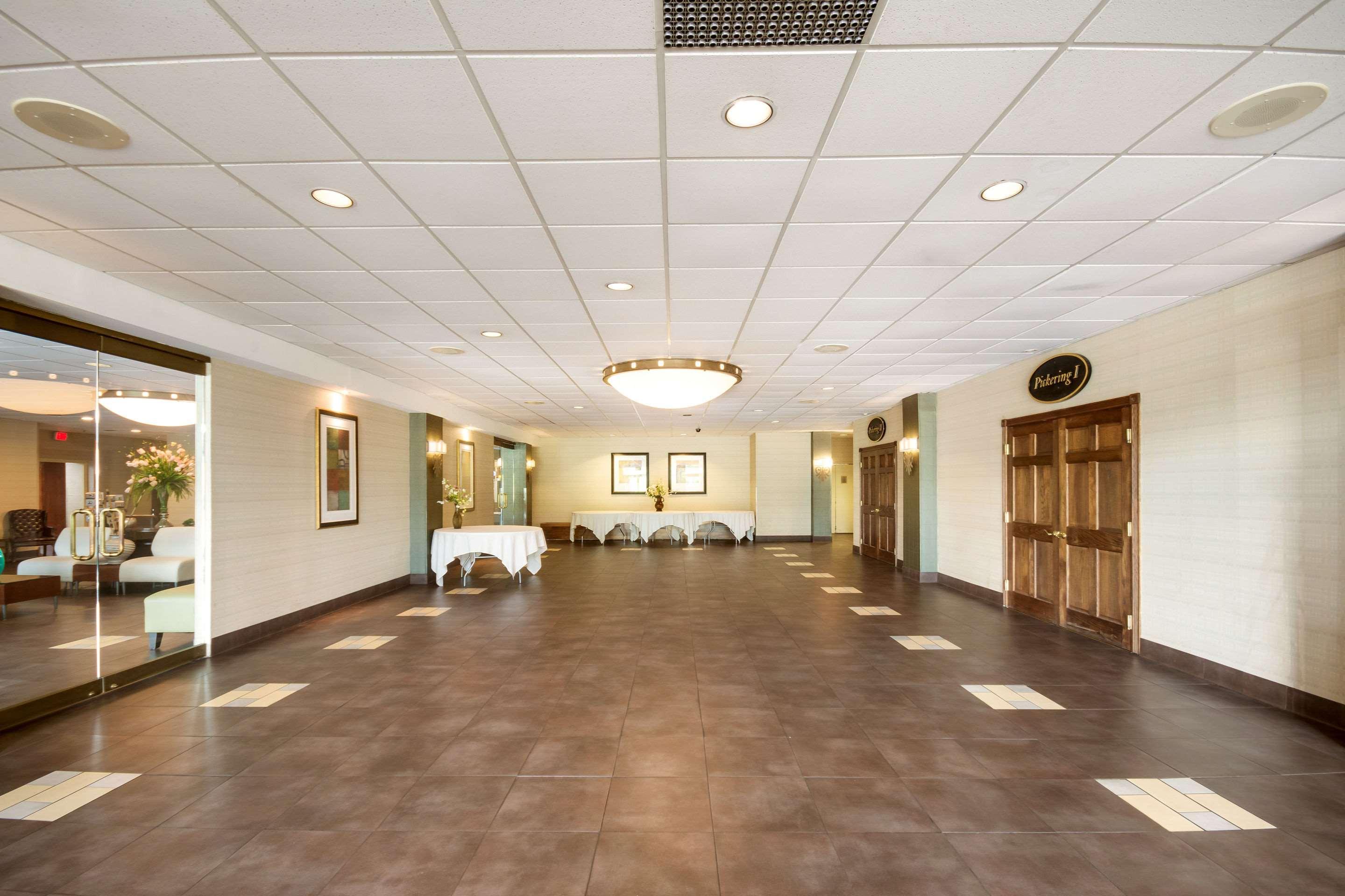 Exton Hotel And Conference Center Eksteriør bilde
