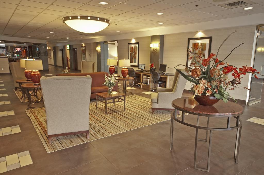 Exton Hotel And Conference Center Eksteriør bilde